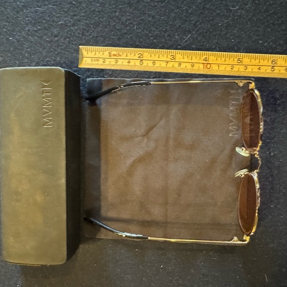 Stylish Gold Sunglasses by MVMT - Picture 5 of 8